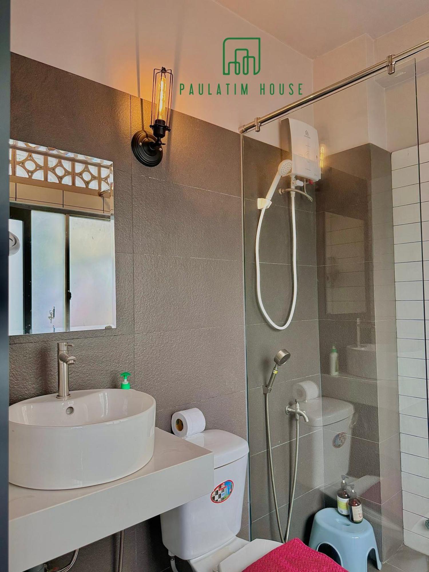 Paulatim House Saigon Hotel Ho Chi Minh City Exterior photo
